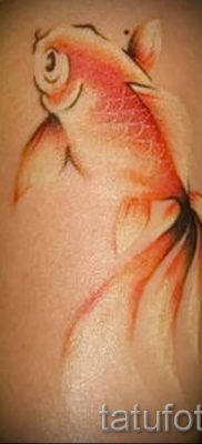 Фото тату золотая рыбка для статьи про значение рисунка татуировки — tatufoto.ru — 9