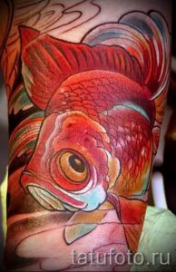 Фото тату золотая рыбка для статьи про значение рисунка татуировки - tatufoto.ru - 25