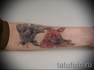 Фото тату золотая рыбка для статьи про значение рисунка татуировки - tatufoto.ru - 26