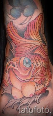 Фото тату золотая рыбка для статьи про значение рисунка татуировки — tatufoto.ru — 41