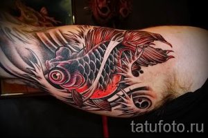 Фото тату золотая рыбка для статьи про значение рисунка татуировки - tatufoto.ru - 47