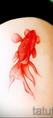 Фото тату золотая рыбка для статьи про значение рисунка татуировки — tatufoto.ru — 51