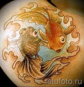 Фото тату золотая рыбка для статьи про значение рисунка татуировки - tatufoto.ru - 52