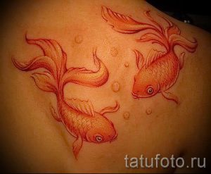 Фото тату золотая рыбка для статьи про значение рисунка татуировки - tatufoto.ru - 54