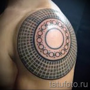 Фото тату круг для статьи про значение татуировки с кругом - tatufoto.ru - 17
