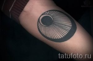 Фото тату круг для статьи про значение татуировки с кругом - tatufoto.ru - 27