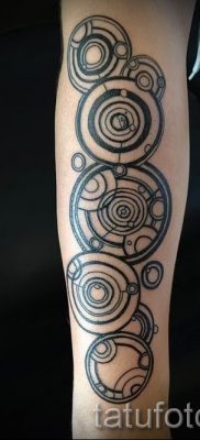 Фото тату круг для статьи про значение татуировки с кругом — tatufoto.ru — 30