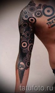 Фото тату круг для статьи про значение татуировки с кругом - tatufoto.ru - 33