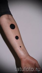 Фото тату круг для статьи про значение татуировки с кругом - tatufoto.ru - 41