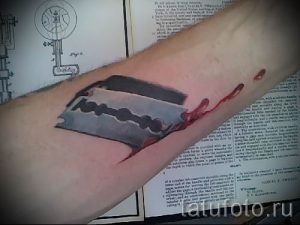 Фото тату лезвие - примеры для статьи про значение лезвия в тату - tatufoto.ru - 22