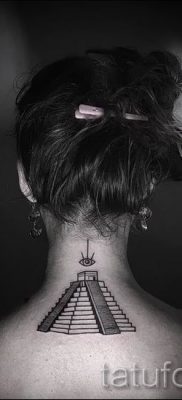 Фото тату пирамида для статьи про значение татуировки с пирамидой — tatufoto.ru — 19
