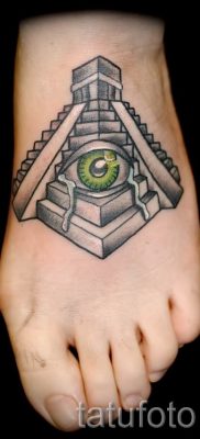 Фото тату пирамида для статьи про значение татуировки с пирамидой — tatufoto.ru — 25