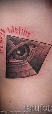 Фото тату пирамида для статьи про значение татуировки с пирамидой — tatufoto.ru — 26