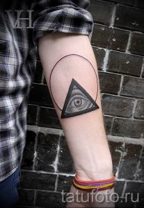 Фото тату пирамида для статьи про значение татуировки с пирамидой - tatufoto.ru - 27