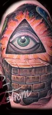 Фото тату пирамида для статьи про значение татуировки с пирамидой — tatufoto.ru — 30