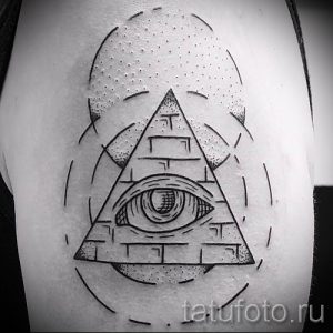 Фото тату пирамида для статьи про значение татуировки с пирамидой - tatufoto.ru - 34
