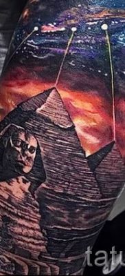 Фото тату пирамида для статьи про значение татуировки с пирамидой — tatufoto.ru — 35