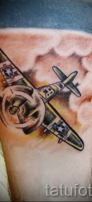 Фото тату самолет для статьи про значение татуировки с самолет — tatufoto.ru — 6