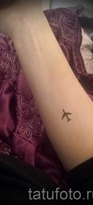 Фото тату самолет для статьи про значение татуировки с самолет — tatufoto.ru — 27