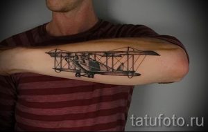 Фото тату самолет для статьи про значение татуировки с самолет - tatufoto.ru - 31