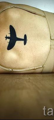 Фото тату самолет для статьи про значение татуировки с самолет — tatufoto.ru — 54