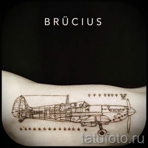 Фото тату самолет для статьи про значение татуировки с самолет - tatufoto.ru - 56