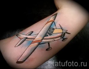 Фото тату самолет для статьи про значение татуировки с самолет - tatufoto.ru - 59