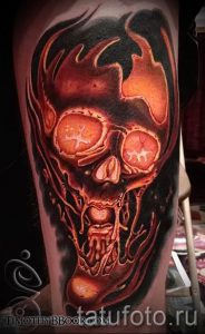 Фото тату свеча для статьи про значение татуировки со свечей - tatufoto.ru - 37
