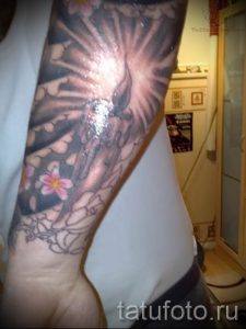 Фото тату свеча для статьи про значение татуировки со свечей - tatufoto.ru - 52