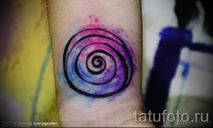 Фото тату спираль для статьи про значение татуировки с этим рисунком - tatufoto.ru - 7