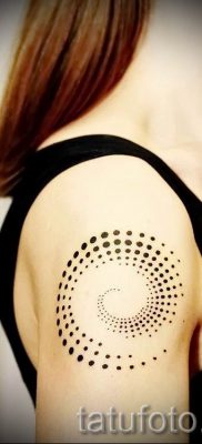 Фото тату спираль для статьи про значение татуировки с этим рисунком — tatufoto.ru — 10