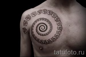 Фото тату спираль для статьи про значение татуировки с этим рисунком - tatufoto.ru - 41
