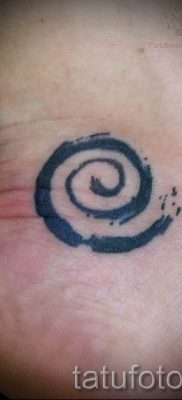 Фото тату спираль для статьи про значение татуировки с этим рисунком — tatufoto.ru — 45