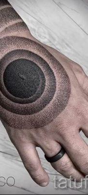 Фото тату спираль для статьи про значение татуировки с этим рисунком — tatufoto.ru — 50