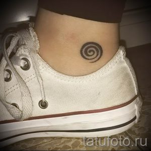Фото тату спираль для статьи про значение татуировки с этим рисунком - tatufoto.ru - 60
