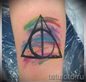 Фото тату тату дары смерти для статьи про значение рисунка татуировки - tatufoto.ru - 41
