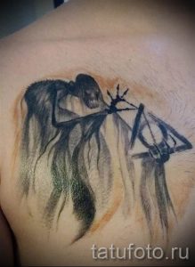 Фото тату тату дары смерти для статьи про значение рисунка татуировки - tatufoto.ru - 52