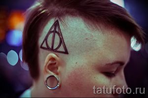 Фото тату тату дары смерти для статьи про значение рисунка татуировки - tatufoto.ru - 75