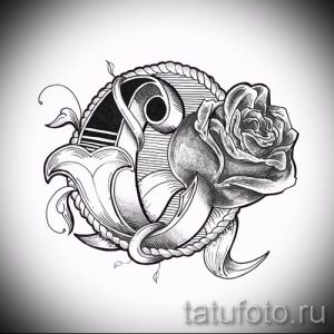 Черно-белый эскиз татуировки буквы 'R', украшенной красивой розой и морским узлом. Идеально для любителей морской тематики и цветочных мотивов.