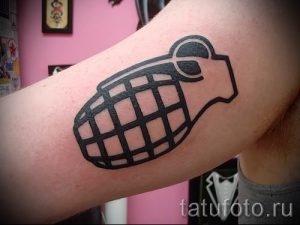 тату граната фото готовой татуировки для статьи про значение тату - tatufoto.ru 44