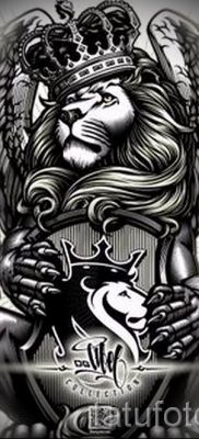 тату лев с короной — фото для статьи про значение татуировки  — tatufoto.ru — 4