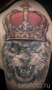 тату лев с короной - фото для статьи про значение татуировки - tatufoto.ru - 6