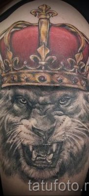 тату лев с короной — фото для статьи про значение татуировки  — tatufoto.ru — 6