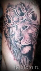 тату лев с короной - фото для статьи про значение татуировки - tatufoto.ru - 7