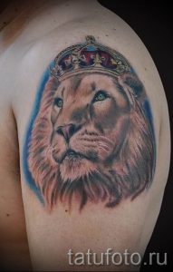 тату лев с короной - фото для статьи про значение татуировки - tatufoto.ru - 12