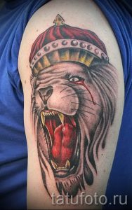 тату лев с короной - фото для статьи про значение татуировки - tatufoto.ru - 21