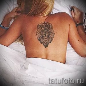 тату лев с короной - фото для статьи про значение татуировки - tatufoto.ru - 34