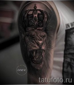 тату лев с короной - фото для статьи про значение татуировки - tatufoto.ru - 42