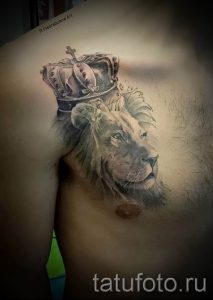 тату лев с короной - фото для статьи про значение татуировки - tatufoto.ru - 48