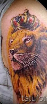 тату лев с короной — фото для статьи про значение татуировки  — tatufoto.ru — 52